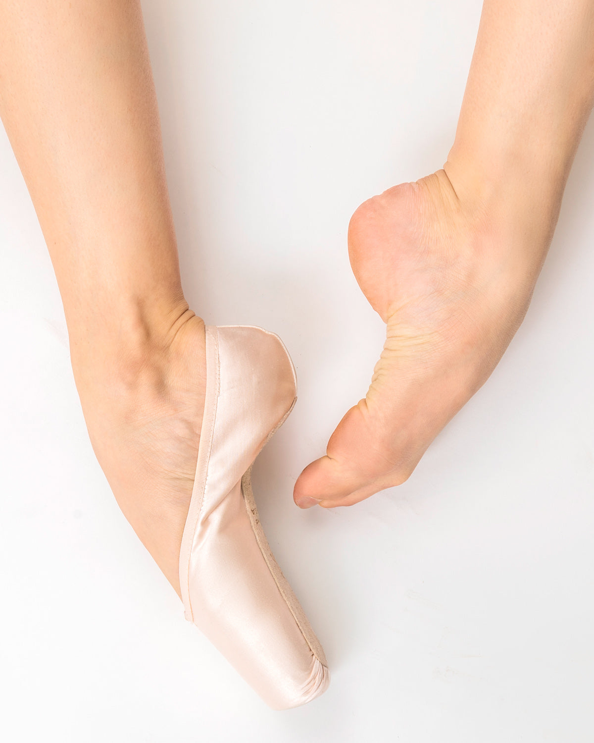 Ballet Dancers and Stretching the Feet - Blog