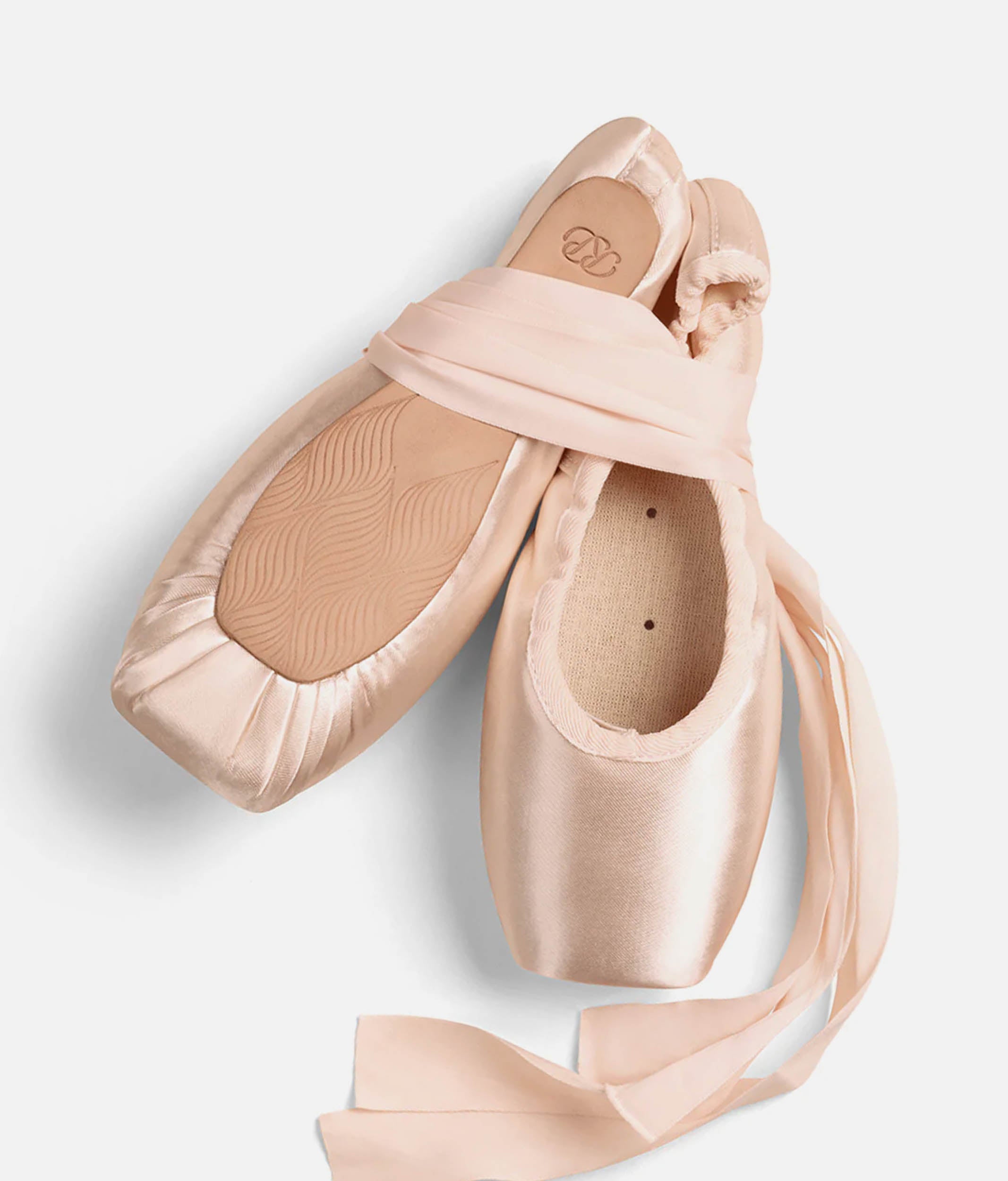 RP, Baroque Pointe Shoes Flexible Medium Strong Shank – Dance World - Main Image