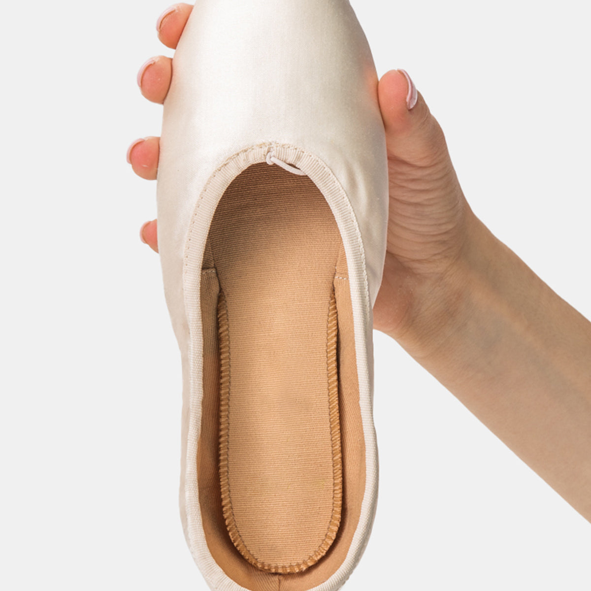 10 BURNING QUESTIONS ABOUT POINTE SHOES