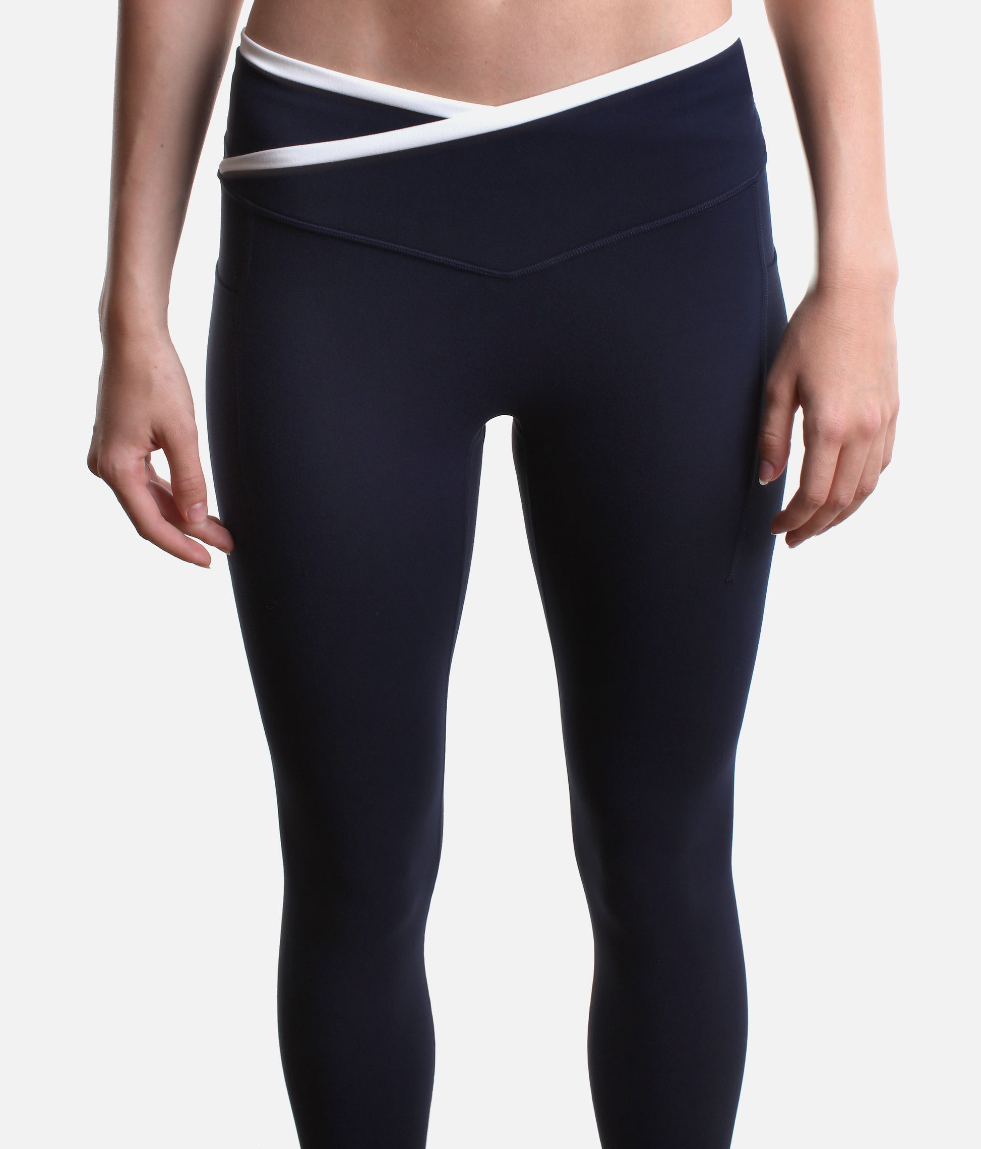 Crisscross Hourglass® Contrast Leggings - Two Deep Pockets