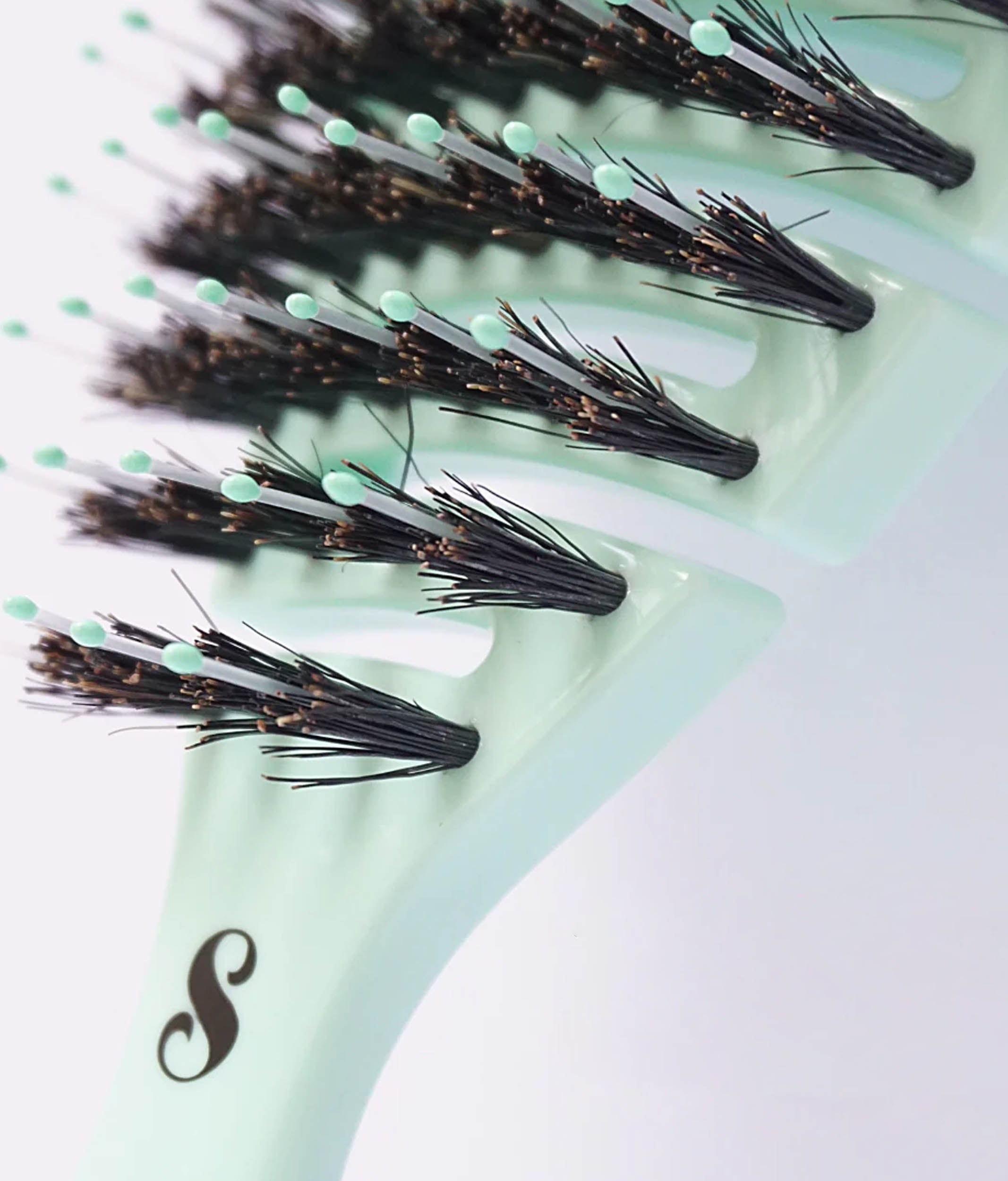 DETANGLED™ HAIR BRUSH for Wet & Dry Hair