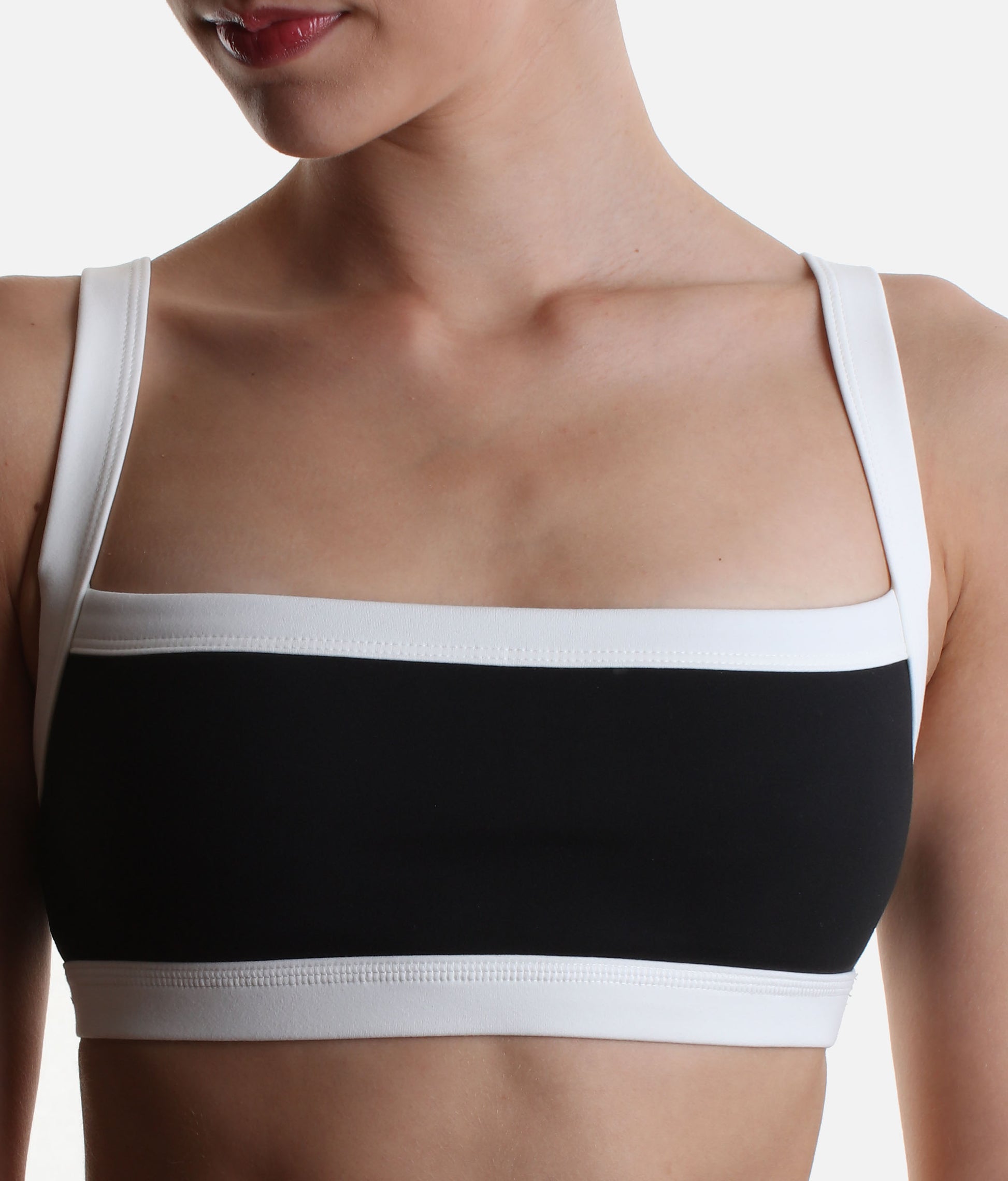 It Girl Bra - Contrast Square-Neck Sports Bra
