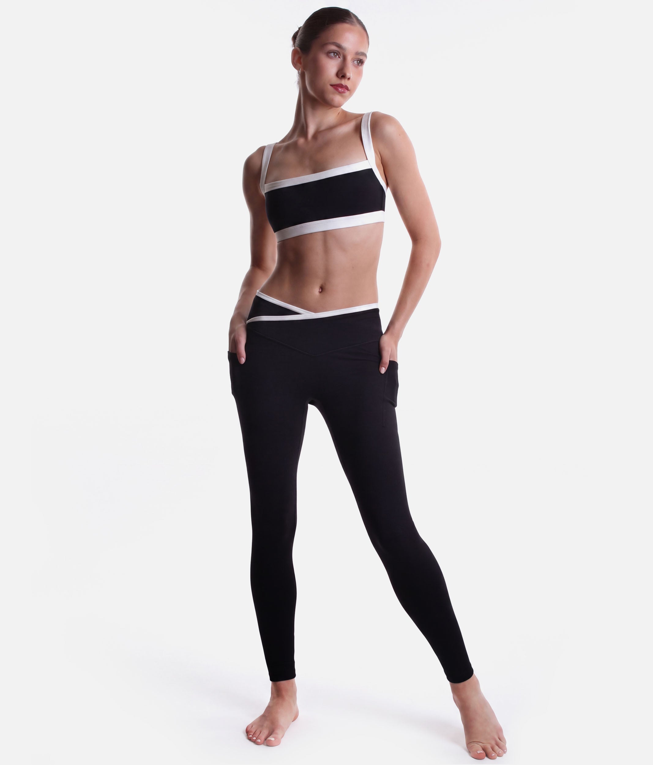Crisscross Hourglass® Contrast Leggings - Two Deep Pockets