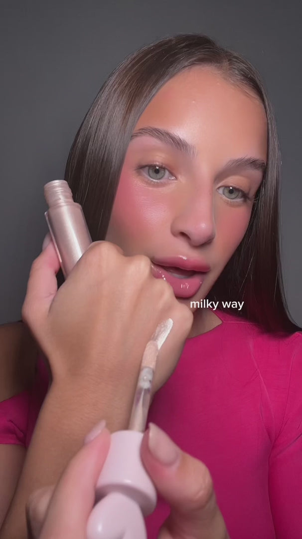 Load video: STARCROSSED Radiance Liquid HIGHLIGHTER  - WISTFUL GAZE
